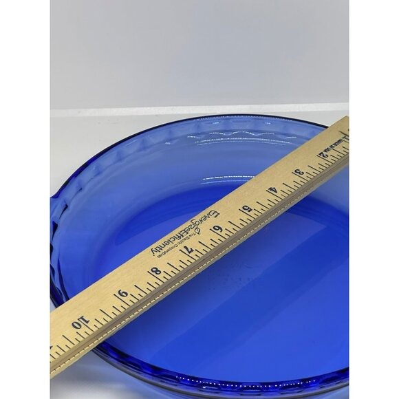 VTG Pyrex Cobalt Blue Pie Plate – 1980s Bakeware 10" Round USA Farmhouse Kitchen - Picture 4 of 6